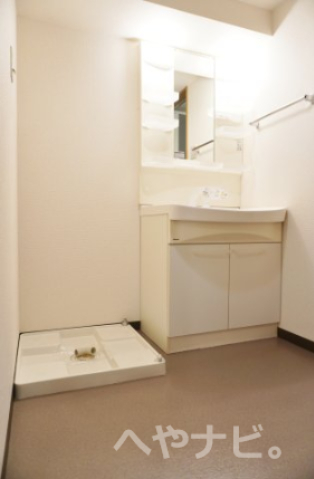 洗面設備　★独立洗面所 ※別号室反転イメージ