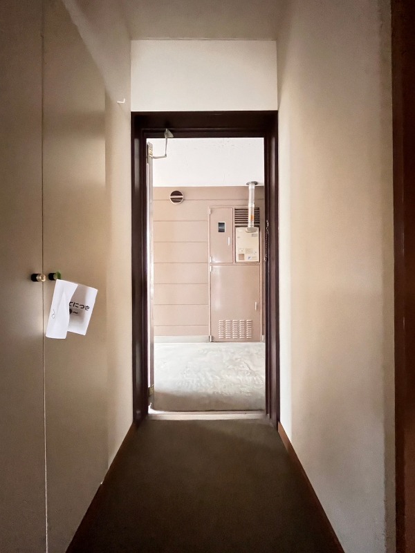 玄関　※別部屋参考写真