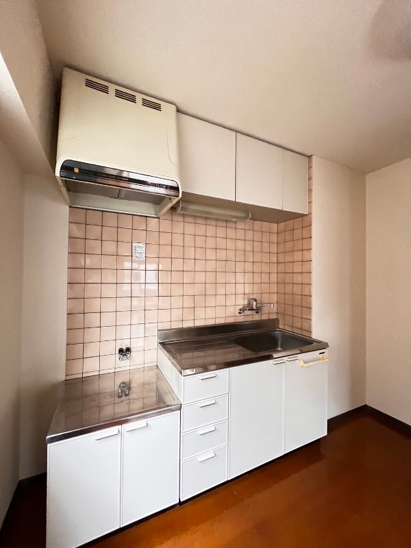 キッチン　※別部屋参考写真