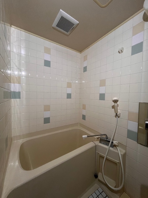 バス・シャワールーム　※別部屋参考写真