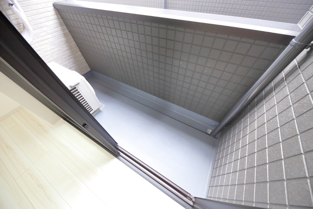 バルコニー　202号室の写真を引用