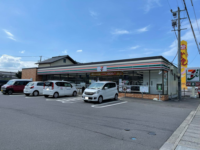 コンビニ　セブンイレブン郡山静町店（コンビニ）まで581m