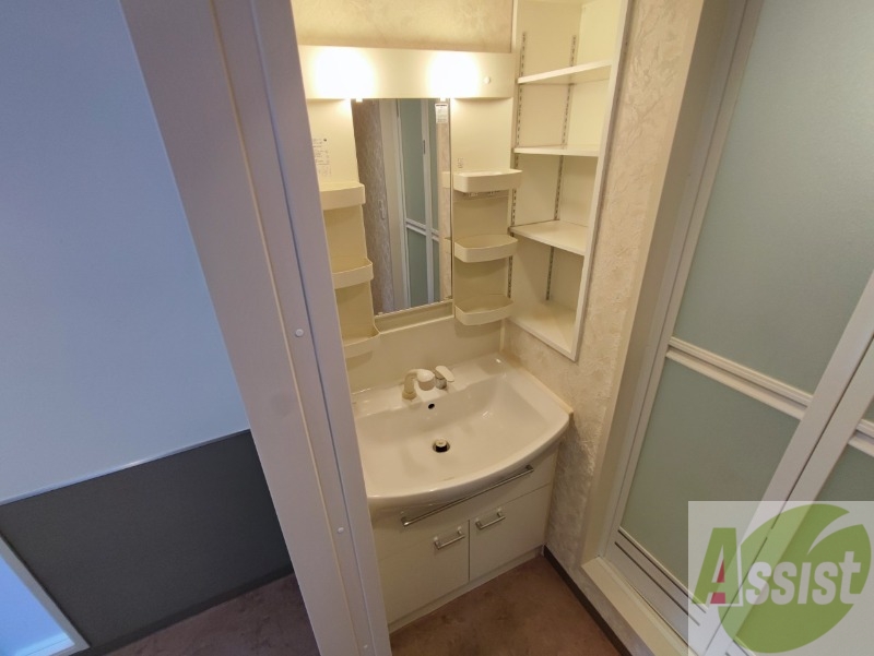 洗面設備　シャンプードレッサーで身支度もラクラクです！