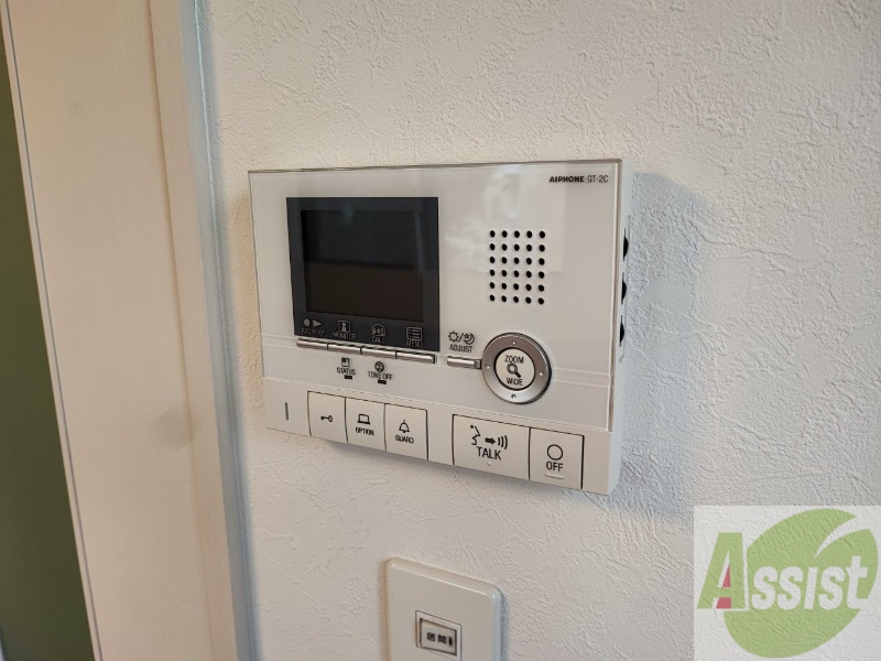 セキュリティ　ＴＶモニター付インターホンです。来客者の顔が見えるので安心！