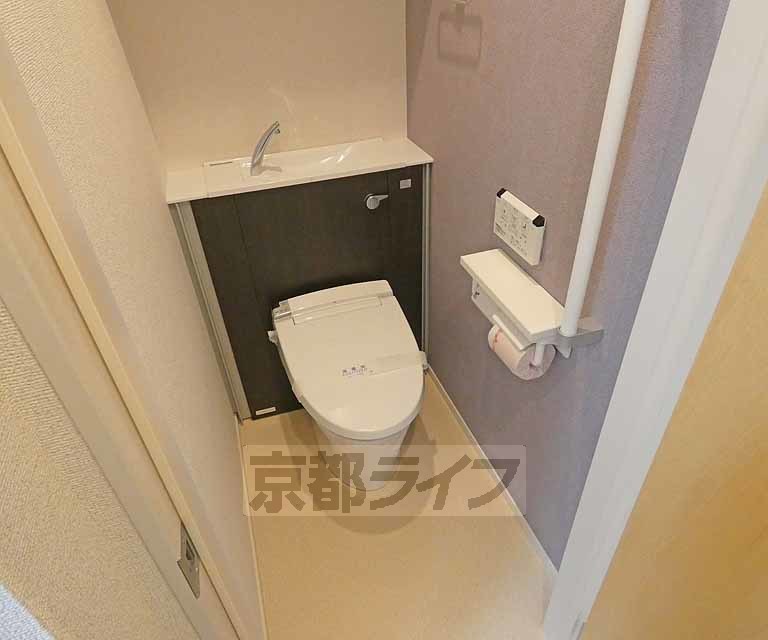 トイレ　ウォシュレット付きトイレ。