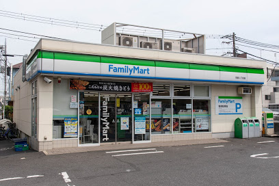 コンビニ　ファミリーマート（コンビニ）まで1317m