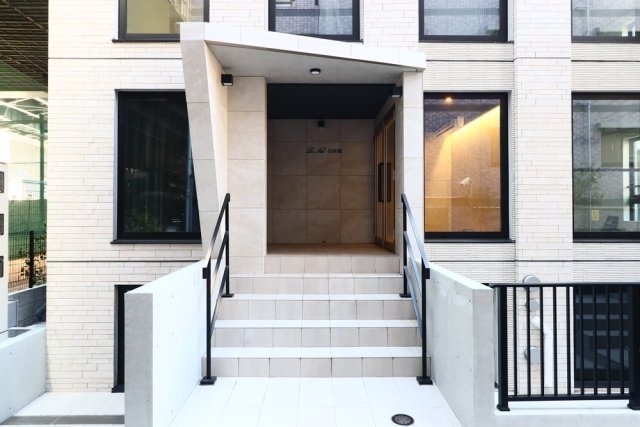 エントランス　清潔なエントランスです