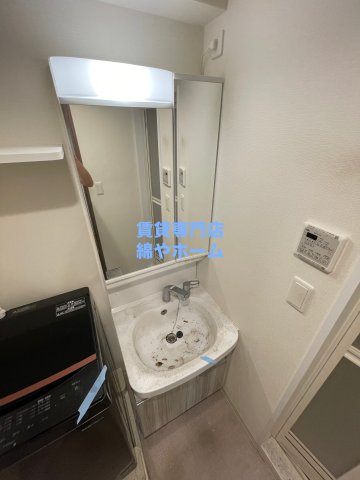 洗面設備　使いやすい独立洗面台です