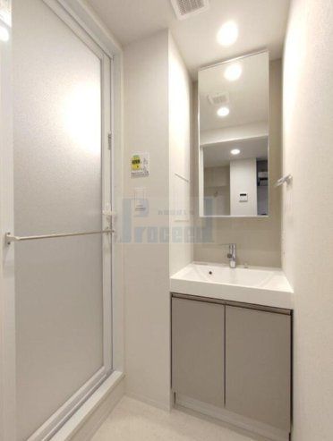 洗面設備　うれしい独立洗面台！