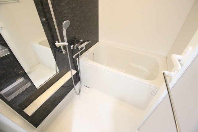 バス・シャワールーム　※別室の参考写真の為、現況優先です。