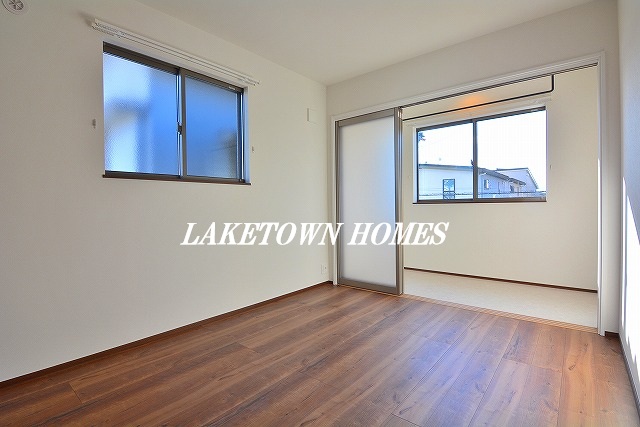 居室・リビング　西側約６帖の洋室です。