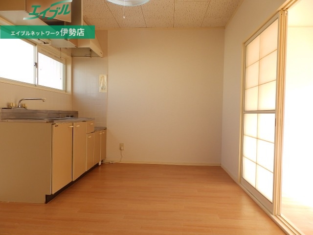 居室・リビング　同型参考写真