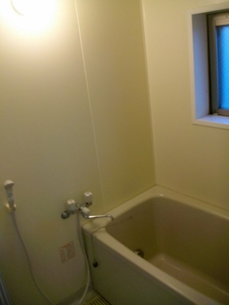 バス・シャワールーム　※別部屋参考写真です