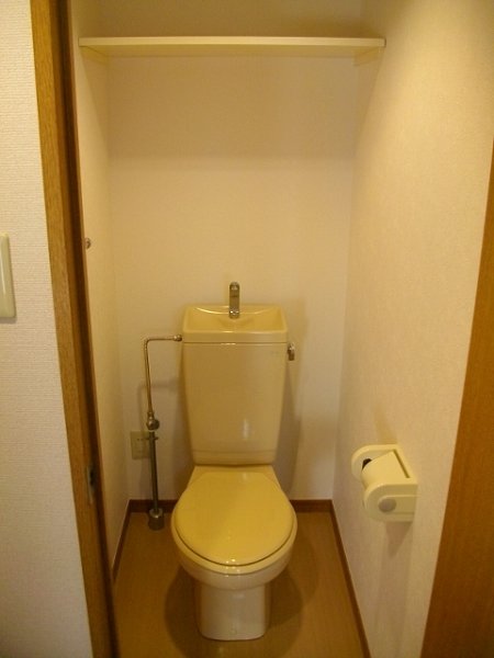 トイレ　※別部屋参考写真です