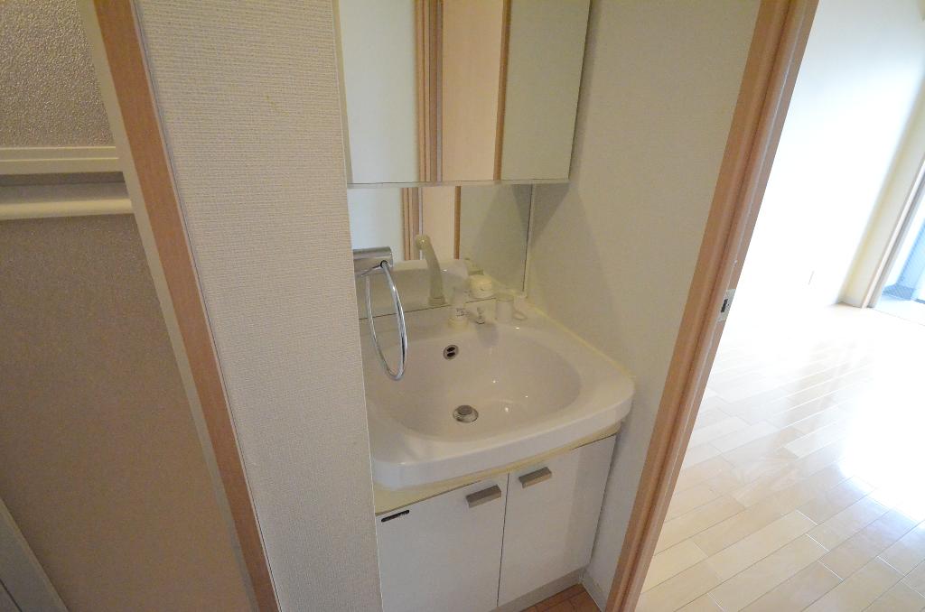 洗面設備　洗髪洗面化粧台