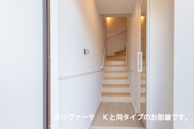 玄関　※同施工メーカーの内装写真です