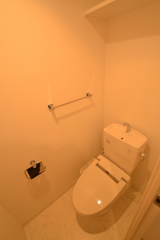 トイレ　シャワートイレ完備