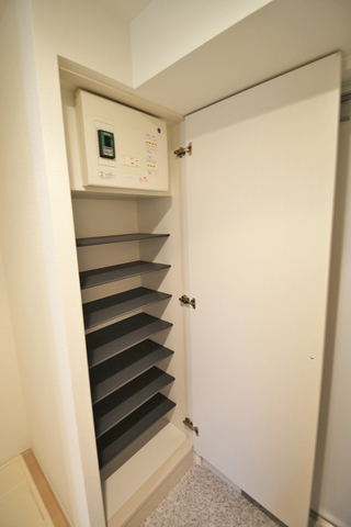 収納　シューズＢＯＸ（ブーツの収納も可能です）