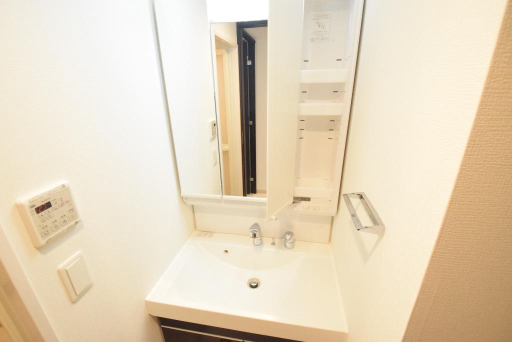 洗面設備　洗髪洗面化粧台