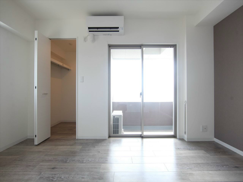 収納　洋室7.3帖　ウォークインクローゼット（収納充実してます）