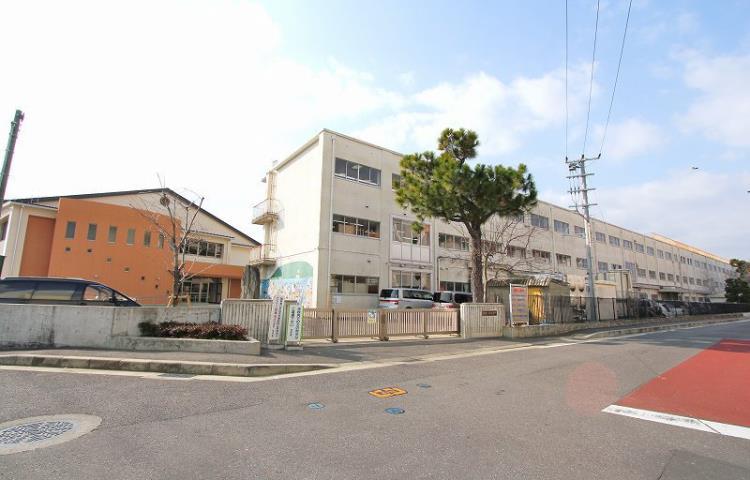 小学校　城東小学校（小学校）まで839m