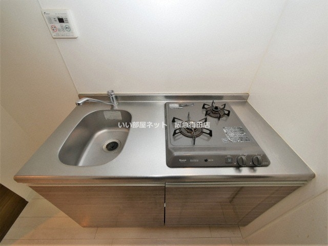 キッチン　同仕様写真となります。