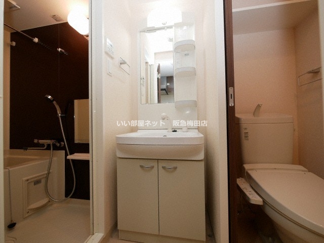 洗面設備　同仕様写真となります。