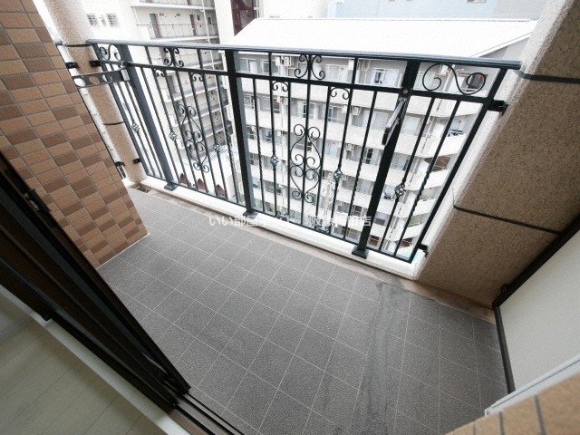 バルコニー　同仕様写真となります。