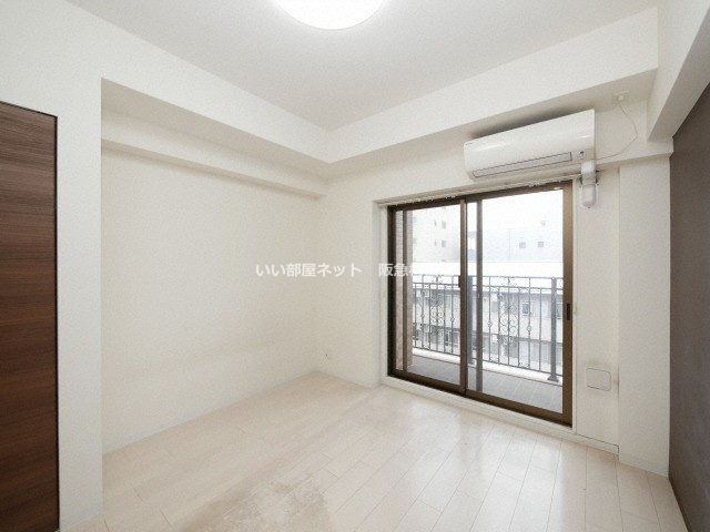 居室・リビング　同仕様写真となります。