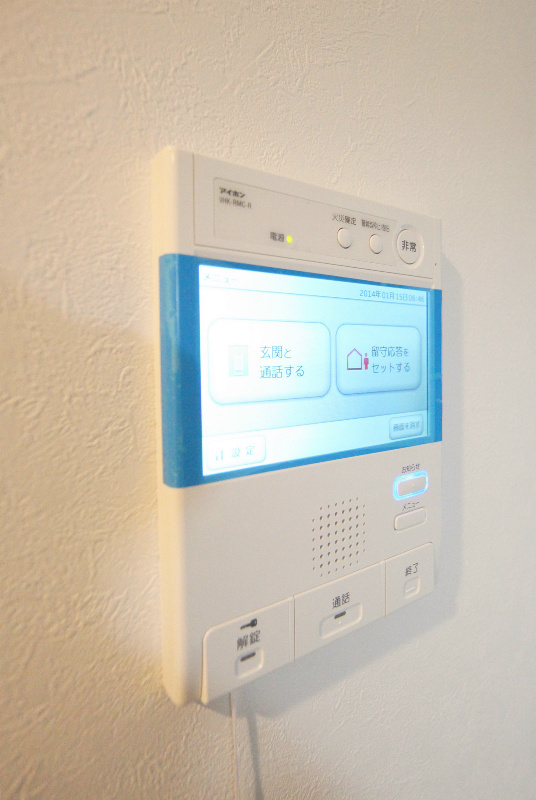 セキュリティ　モニター付きインターホン