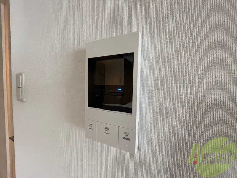 セキュリティ　ＴＶモニター付インターホンです。来客者の顔が見えるので安心！