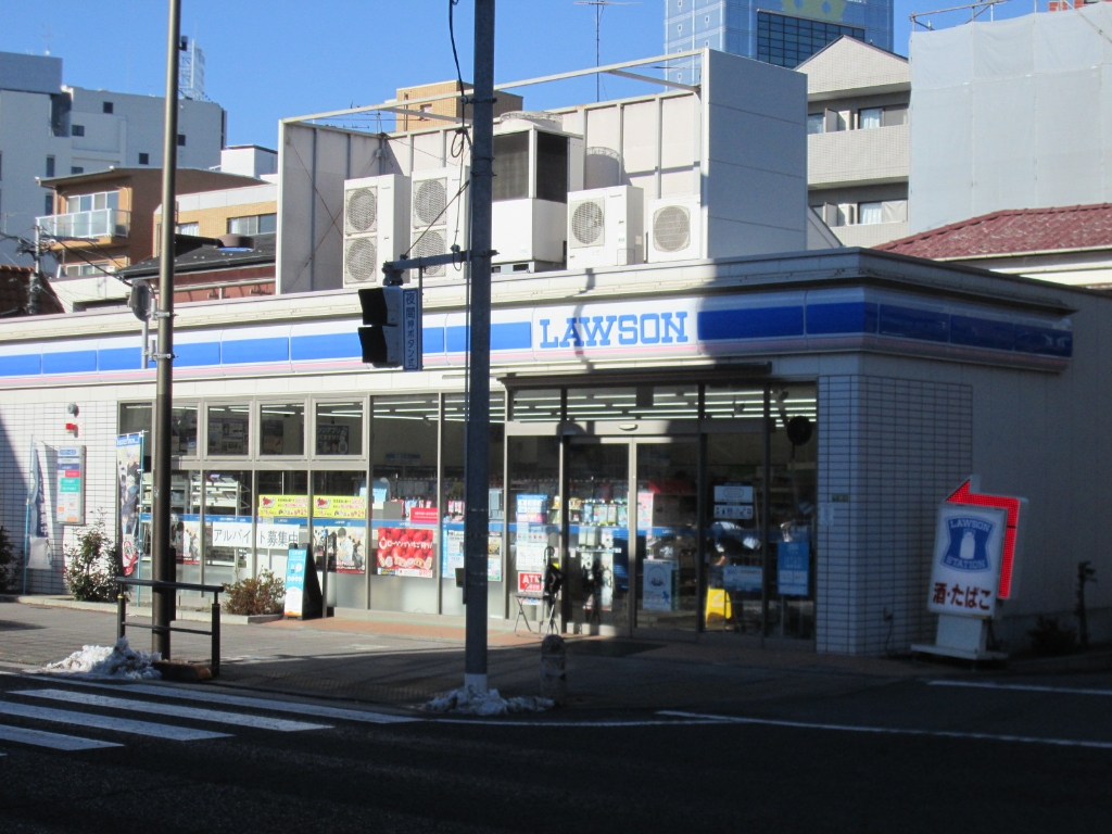 コンビニ　ローソン 世田谷三軒茶屋一丁目店（コンビニ）まで150m