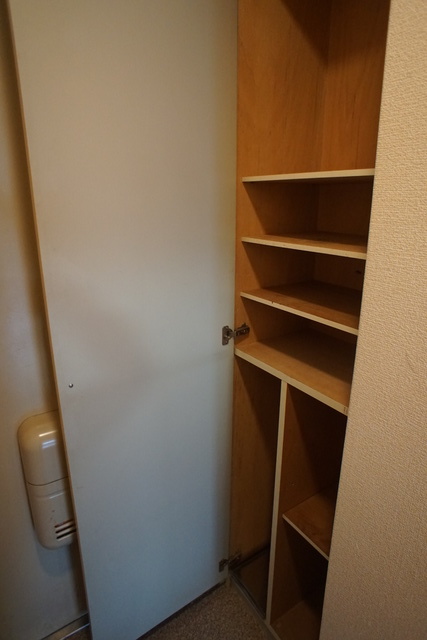 収納　同物件別部屋の写真。現況優先となります。