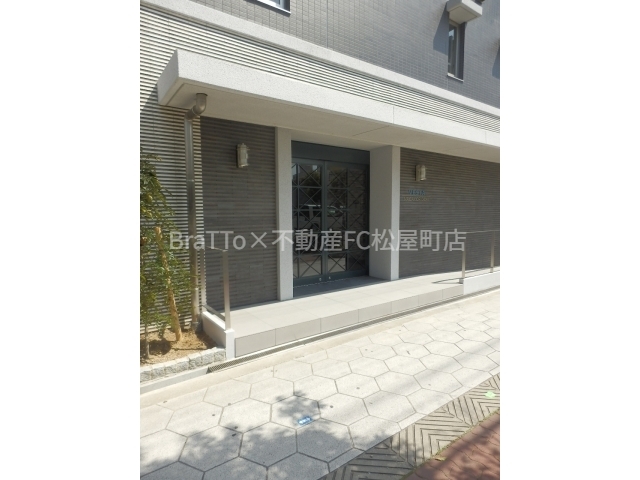 エントランス　マンション共用部分