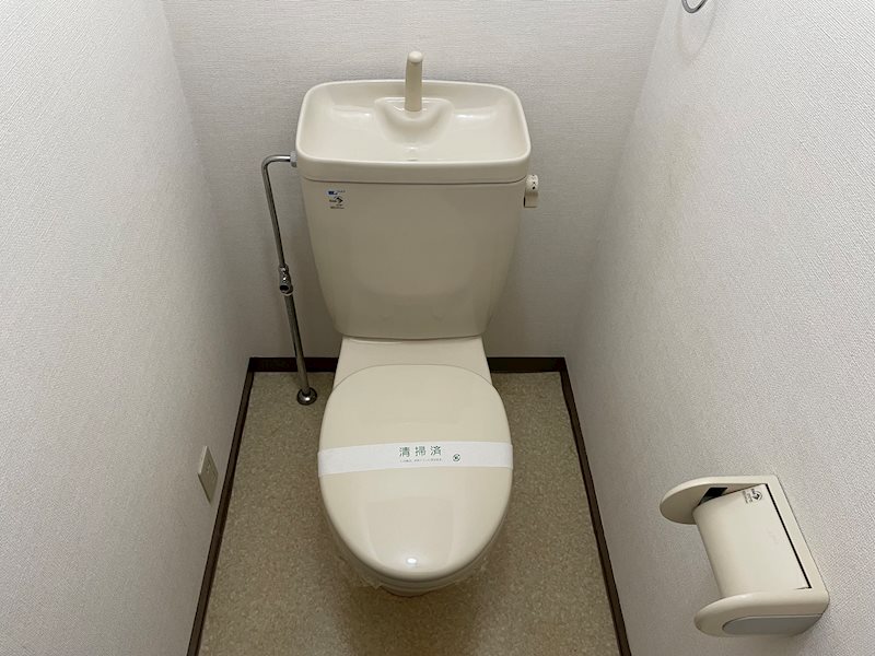 トイレ　参考写真。