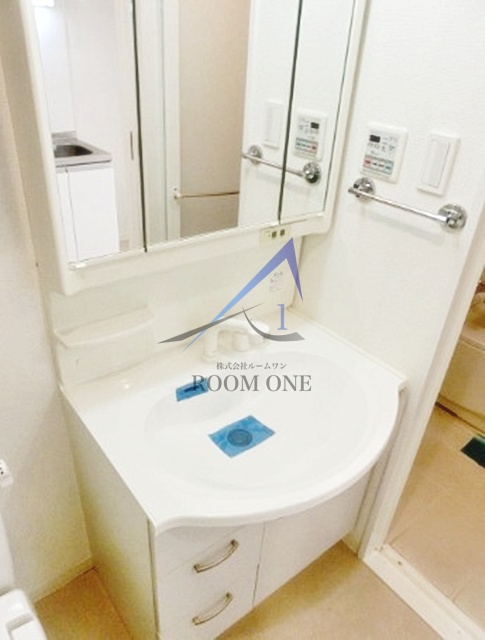 洗面設備　洗面台です。