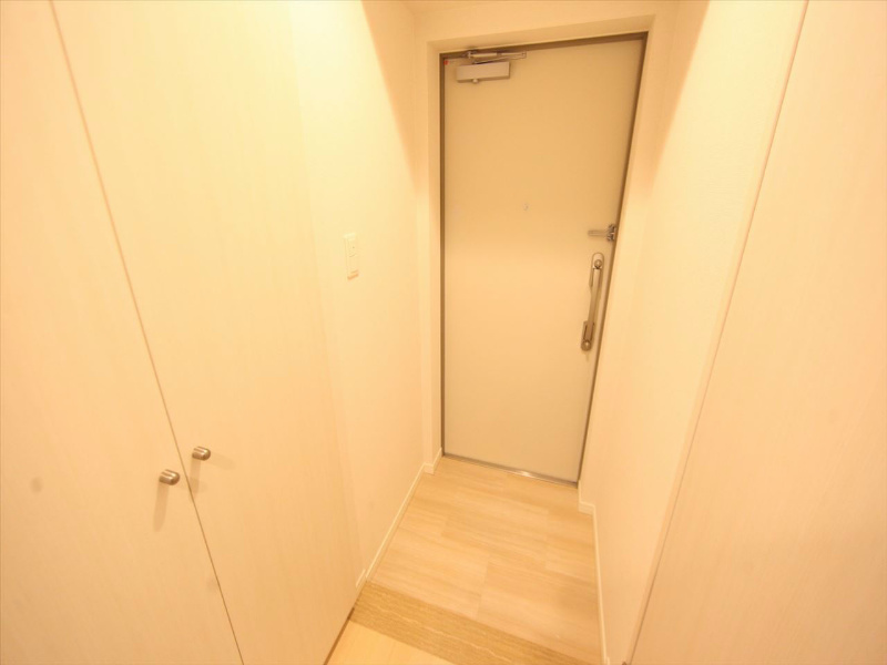 玄関　玄関　シューズボックス付