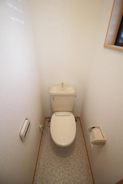 トイレ　温水洗浄便座付き
