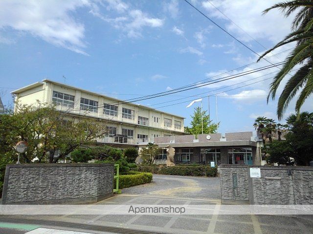 小学校　坂出市立林田小学校（小学校）まで1400m