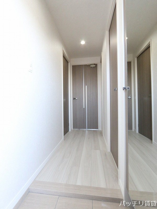 玄関　※同型タイプ写真の為、現状優先。初期費用分割可能