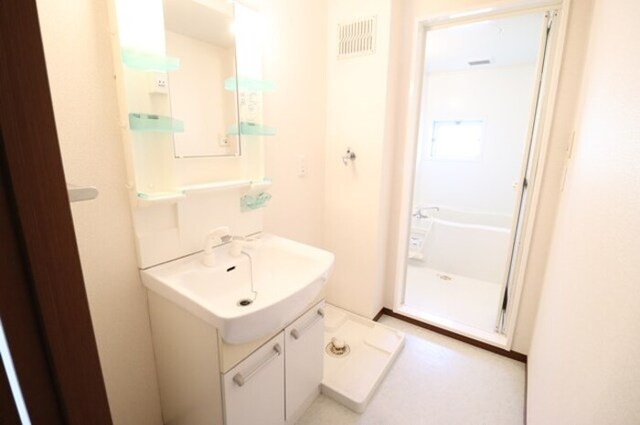 洗面設備　洗髪洗面化粧台