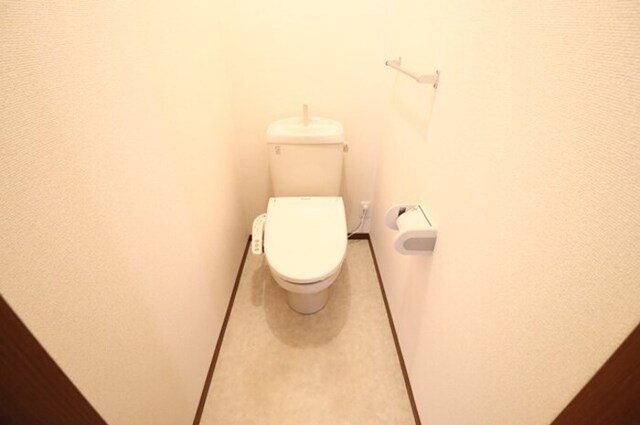 トイレ　温水洗浄暖房便座