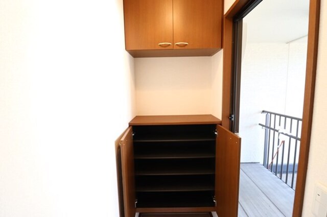 玄関　シューズボックス