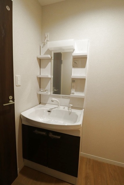 洗面設備　別部屋の参考写真です建築中のお部屋です