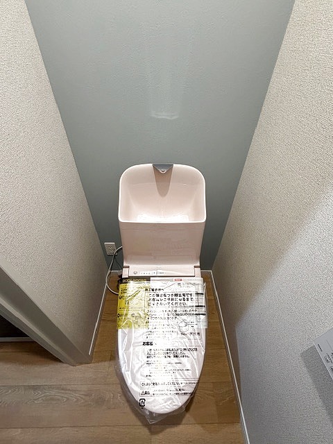 トイレ　別部屋の参考写真です建築中のお部屋です