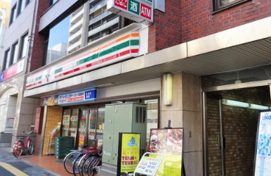 コンビニ　セブンイレブン新御徒町駅前店（コンビニ）まで371m