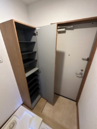 玄関　※同仕様写真含む