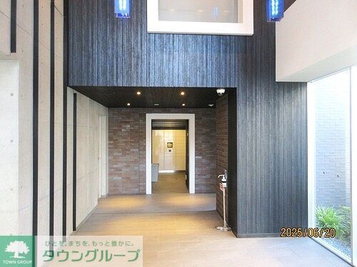 エントランス　エントランスホール