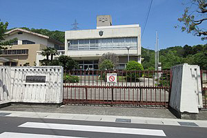 中学校　大白書中学校（中学校）まで1647m
