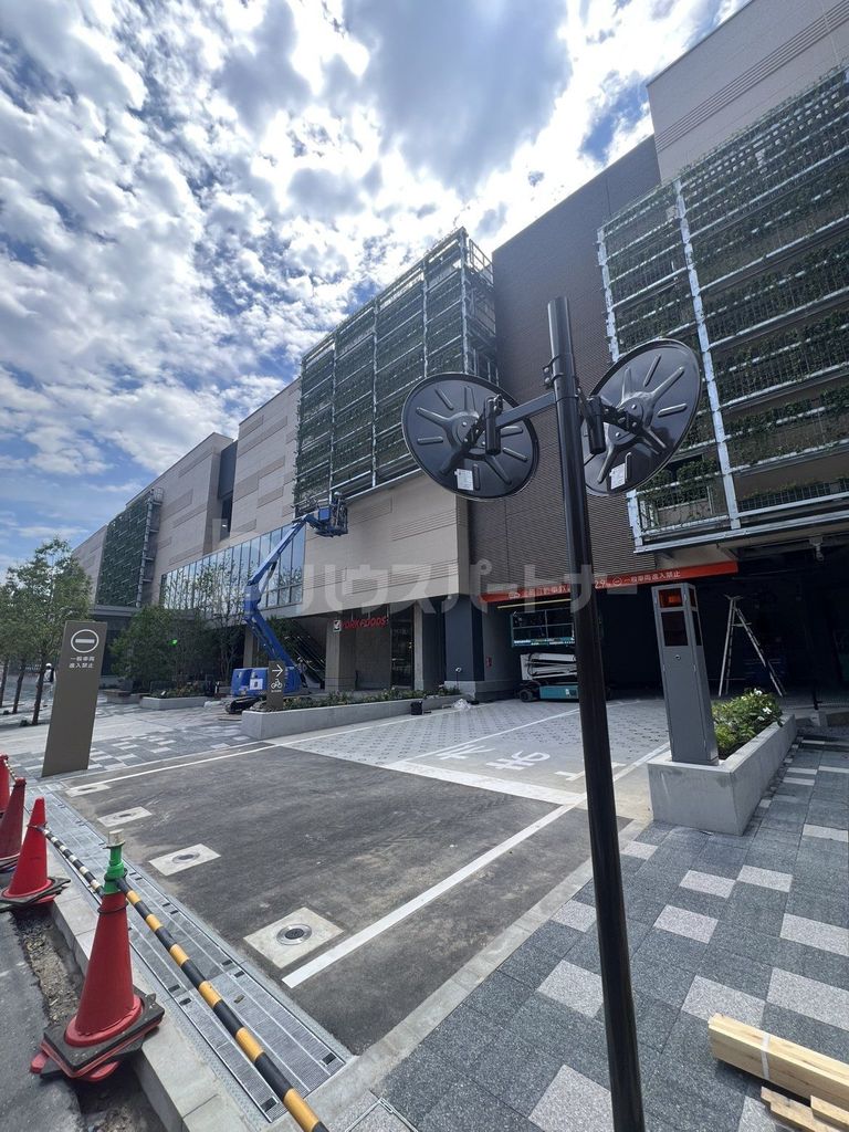 ショッピングセンター　MARK IS 葛飾かなまち（ショッピングセンター）まで830m